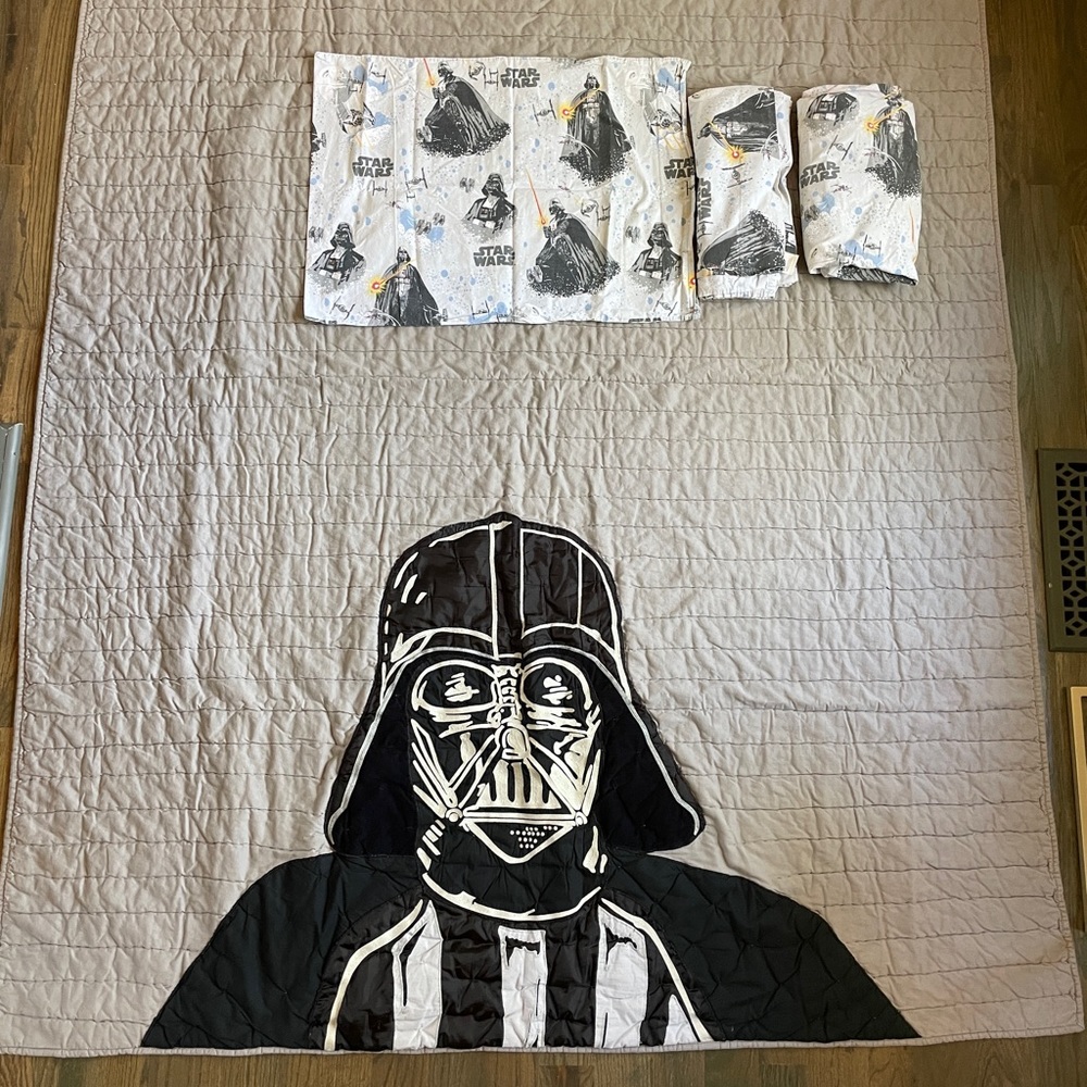 Rare Pottery Barn Star Wars Darth Vader twin quilt comforter set! EUC!